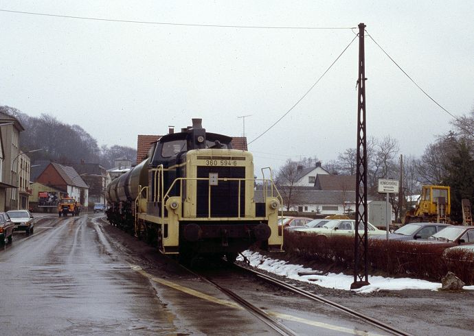 http://www.hoennetalbahn.com/media/images/k-sundwig-ortsdurchf-rf-10031988-2-jpg-large.jpg